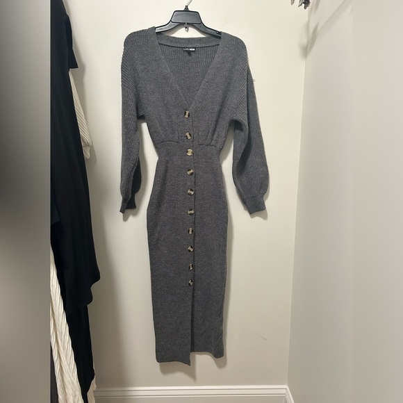 Fashion Nova Dresses & Skirts - xs gray fashion nova sweater dress!